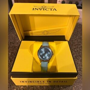 Invicta invincible in detail watch